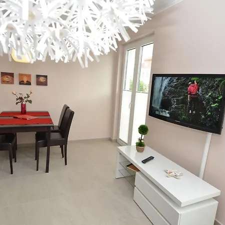 Apartman Residenz Margarete - Apt. 2.3 *